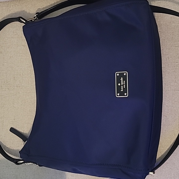 kate spade Handbags - In like new condition Navy Blue Kate Spade 💙